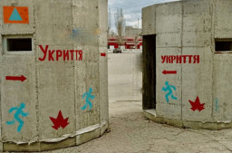 Популярні мобільні укриття в Краматорську перетворилися на зручні туалети