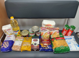 Переселенці з Покровської громади можуть отримати продуктові набори в Дніпрі: деталі