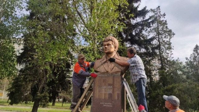 Демонтаж та евакуація: як Краматорськ рятує пам'ятники від лінії фронту