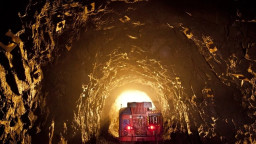 На Луганщині через обстріл заблоковано 41 гірника на шахті "Білоріченська"