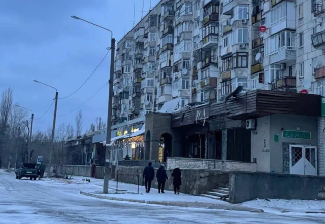 Мешканці Рубіжного показали своє буденне життя (ФОТО) Мешканці Рубіжного показали своє буденне життя (ФОТО)
