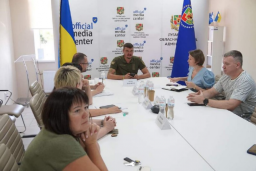 Гуманітарні хаби Луганщини переведені на надзвичайний режим роботи через масовані обстріли