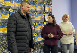 Начальник Луганської ОВА перевірив гуманітарний хаб у Львові та відвідав Старобільську МВА