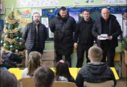 Прокурори Слов’янської окружної прокуратури привітали близько 100 дітей із Днем Святого Миколая