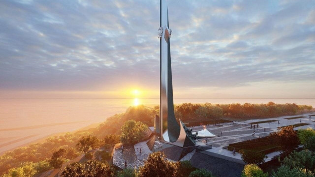 У Маріуполі росіяни зводять масштабний меморіал із 50-метровим якорем