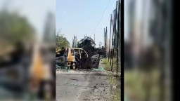 FPV-дрони знищили бронетранспортер Stryker поблизу Покровська: у мережі показали уражену техніку