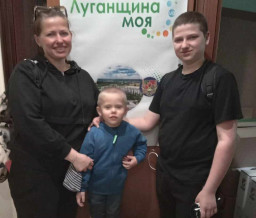 У Харкові переселенцям з Луганщини видали понад три сотні продуктових наборів