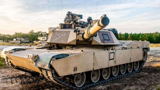 Перша партія американських танків Abrams можливо прибула в Україну занадто пізно