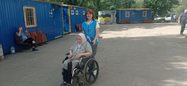 100-річну жінку евакуювали з прифронтової Донеччини до Павлограда 100-річну жінку евакуювали з прифронтової Донеччини до Павлограда