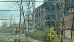 У Краматорську та Слов'янську поліція вивезла маломобільну жінку та сина із зони бойових дій