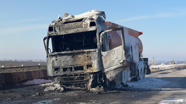 У Донецьку згоріла автоцистерна: російські ЗМІ заявляють про атаку дрона