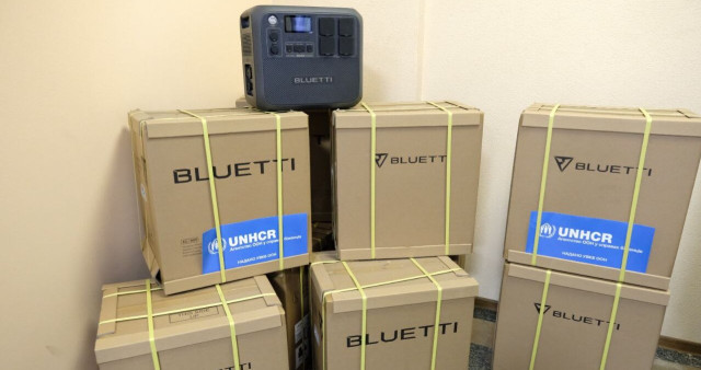 Донеччина отримала від ООН зарядні станції для підтримки переселенців