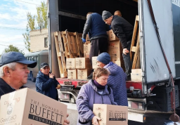 Мешканцям Краматорського та Бахмутського районів привезли сімейні набори від GEM та HGBF (ФОТО)