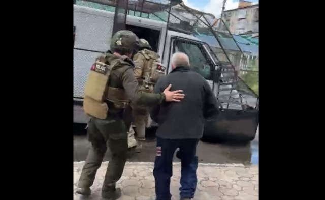 У Костянтинівці артилерійський обстріл зруйнував аптечний заклад: є поранені