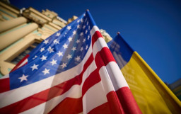 До законопроєкту США про допомогу Україні внесено понад сотню правок