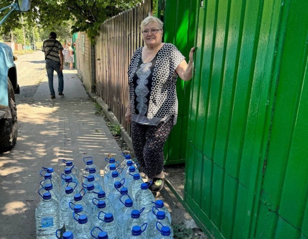 Мешканцям Селидівської громади допомагають з постачанням питної води