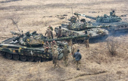 Складна ситуація у Луганській області: загарбники намагаються прорвати оборону з трьох боків