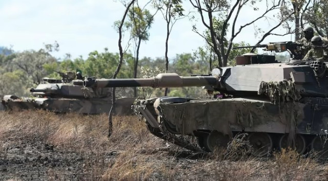 Україна отримала партію танків M1A1 Abrams від Австралії: нова техніка на заміну знищеного парку Україна отримала партію танків M1A1 Abrams від Австралії: нова техніка на заміну знищеного парку