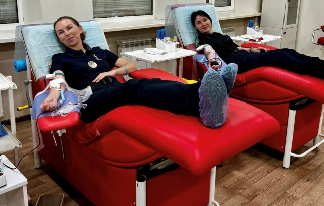 Патрульні поліцейські Краматорська та Слов'янська взяли участь у донорській акції крові Патрульні поліцейські Краматорська та Слов'янська взяли участь у донорській акції крові