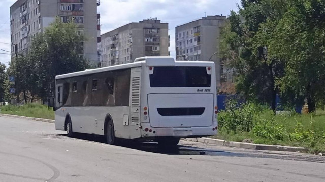 Трагедія в окупованому Лисичанську: касетний снаряд влучив в цивільний автобус