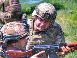 Втрати на Вугледарському напрямку зменшилися на 15% завдяки пріоритету збереження життя - Наєв
