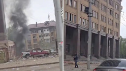 У центрі Донецька прогриміли вибухи: що відомо