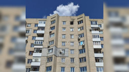 У Лисичанську місцевих жителів примушують до самостійного відновлення багатоповерхівок