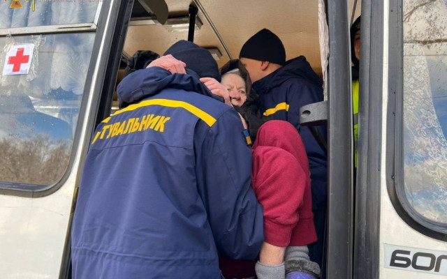 З прифронтових міст Донецької області триває обов'язкова евакуація - ДСНС