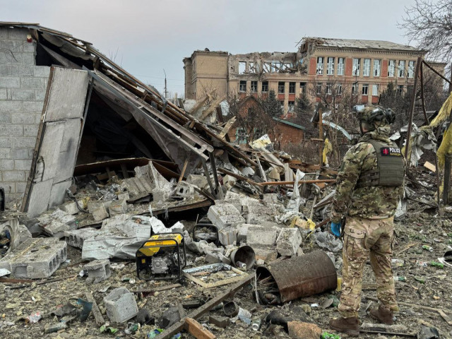 Доба на Донеччині: понад 100 евакуйованих, є жертви та значні пошкодження.