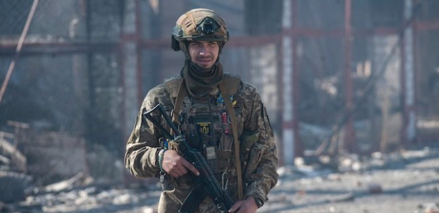 Українські військові досягають успіхів на південному фланзі Бахмута — Калашников Українські військові досягають успіхів на південному фланзі Бахмута — Калашников