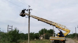 Загарбники звітують про відновлення електромереж у селищі Нижнє на Луганщині