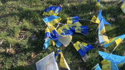 У Краматорську затримали жінку за пошкодження меморіалу загиблих воїнів