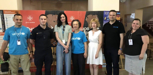 Представники ЮНІСЕФ відвідали евакуаційний пункт у Покровську
