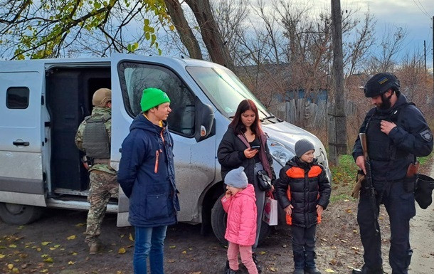 З Донеччини евакуювали ще 117 мирних мешканців, серед них 17 дітей - ОВА З Донеччини евакуювали ще 117 мирних мешканців, серед них 17 дітей - ОВА