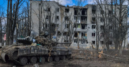 «М'ясні штурми» рашистів виштовхують ЗСУ з Авдіївки