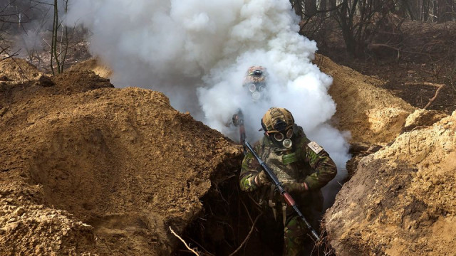 Командири ЗСУ розповіли про проблеми з утриманням позицій на Донбасі Командири ЗСУ розповіли про проблеми з утриманням позицій на Донбасі