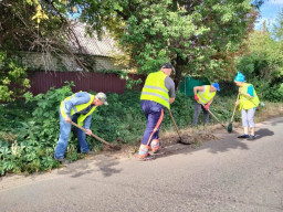 Комунальники Краматорська продовжують підтримувати чистоту та порядок на вулицях міста