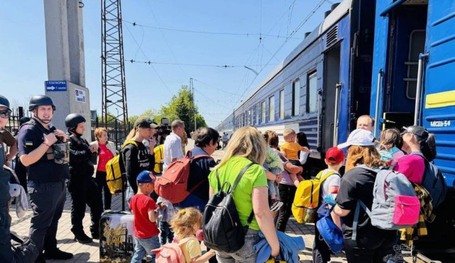 З Донеччини евакуйовано 74 дитини через загострення обстрілів
