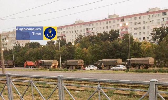Противник посилює Курахівський напрямок: стягують військову техніку та живу силу