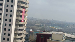 У Макіївці виставили на продаж аварійний багатоповерховий будинок