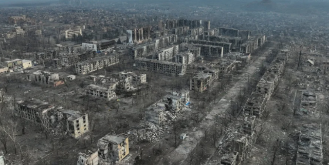 Втрата Торецька може стати серйозною загрозою для Костянтинівки і Слов'янська - офіцер "Азову" Втрата Торецька може стати серйозною загрозою для Костянтинівки і Слов'янська - офіцер "Азову"