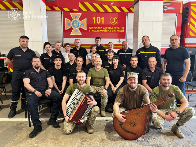 «Культурний Десант» завітав з концертною програмою до рятувальників з Краматорського району