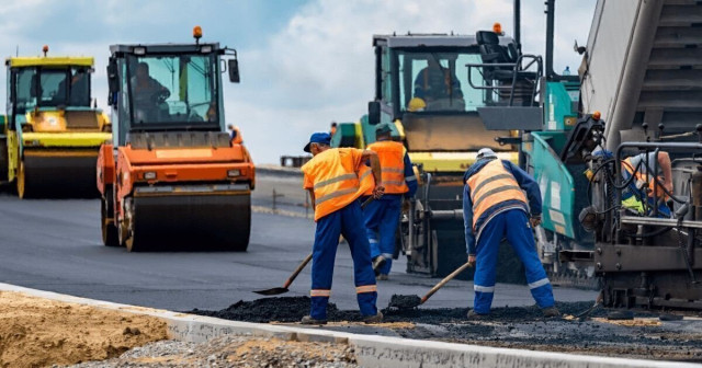 На Донеччині відремонтують сотні кілометрів доріг у прифронтовій зоні: деталі