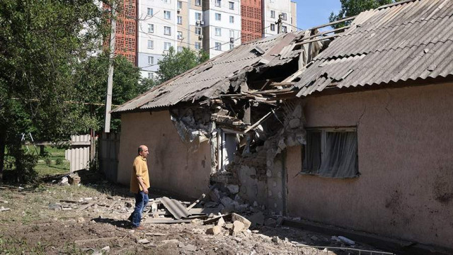 Мешканці Луганщини звернулися з 40 тисячами заяв на відшкодування житла, пошкодженого росіянами Мешканці Луганщини звернулися з 40 тисячами заяв на відшкодування житла, пошкодженого росіянами