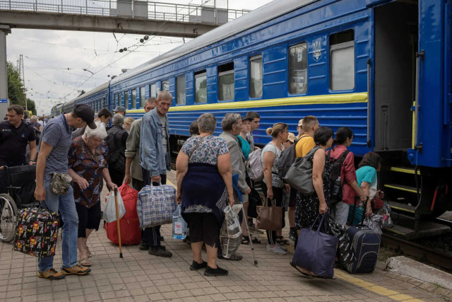 Триває евакуація з Селидового: важливі деталі та контакти