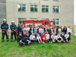 У Донецькій громаді школярів навчали життєво важливим навичкам цивільного захисту