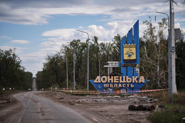 Ситуація в Новоекономічному на Донеччині: люди евакуюються, оскільки залишатися в селі небезпечно