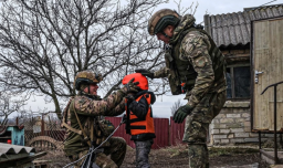 Правоохоронці евакуювали родину з дітьми з-під Авдіївки