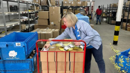 Поштова доставка продуктових наборів доступна для ВПО з Селідівської громади: як отримати