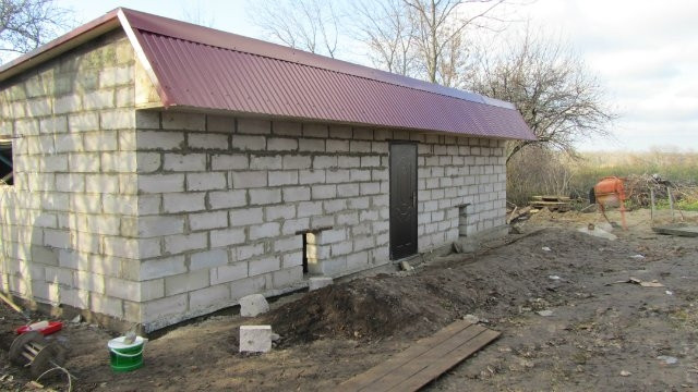На Луганщині окупанти вводять податки на господарські споруди